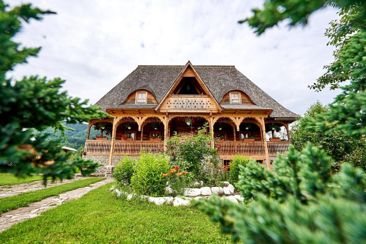 Casa Chira Hotell Vişeu de Sus Eksteriør bilde