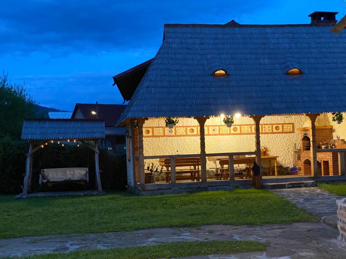 Casa Chira Hotell Vişeu de Sus Eksteriør bilde