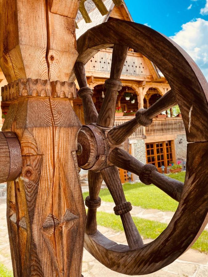 Casa Chira Hotell Vişeu de Sus Eksteriør bilde