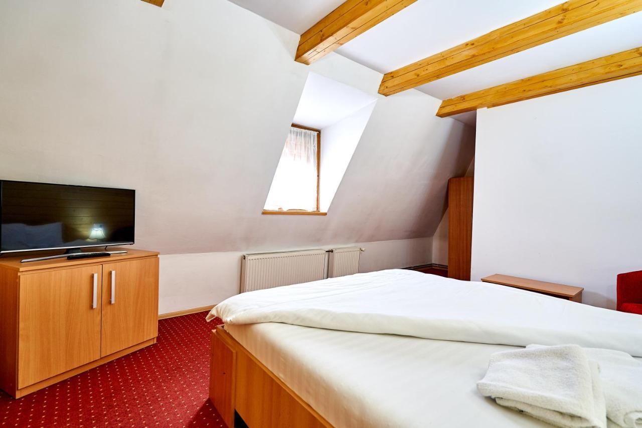 Casa Chira Hotell Vişeu de Sus Eksteriør bilde