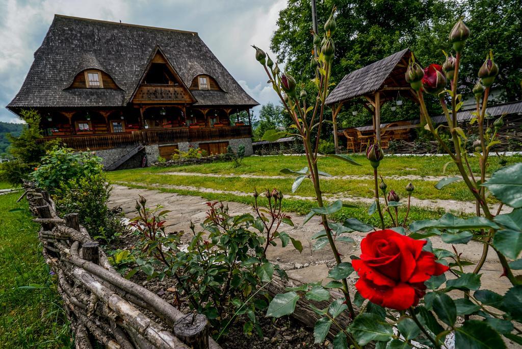 Casa Chira Hotell Vişeu de Sus Eksteriør bilde