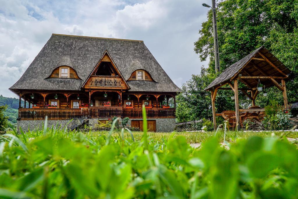Casa Chira Hotell Vişeu de Sus Eksteriør bilde