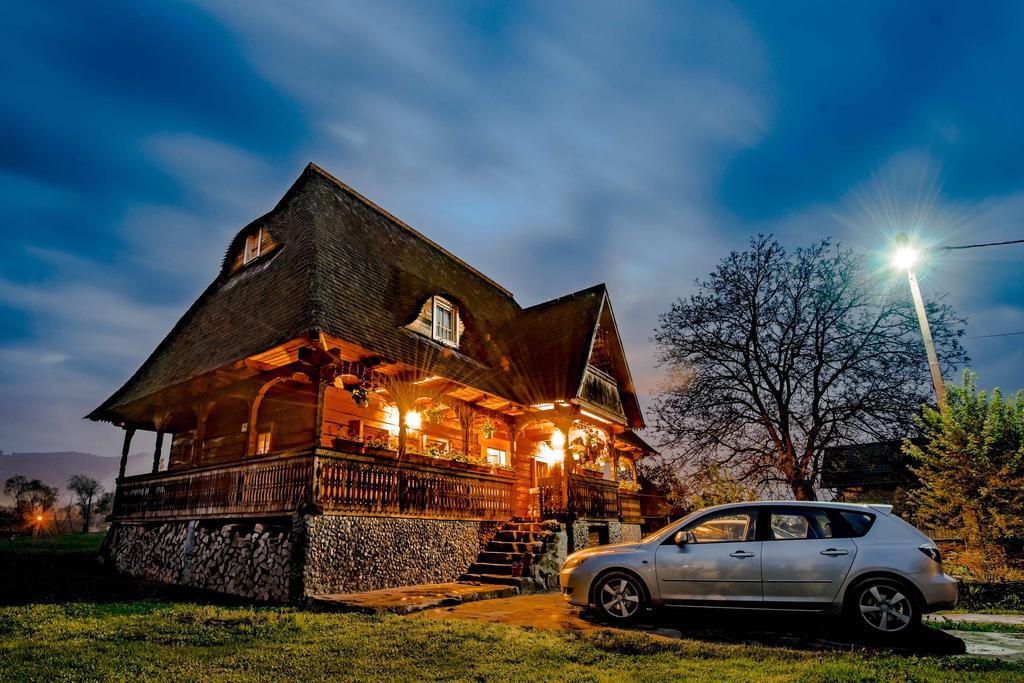 Casa Chira Hotell Vişeu de Sus Eksteriør bilde